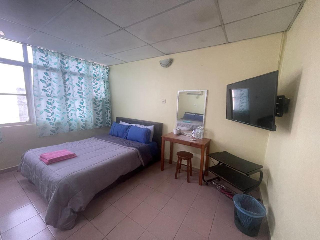 Oyo 90914 Hotel Mei Wah Kampong Selanchor Luaran gambar