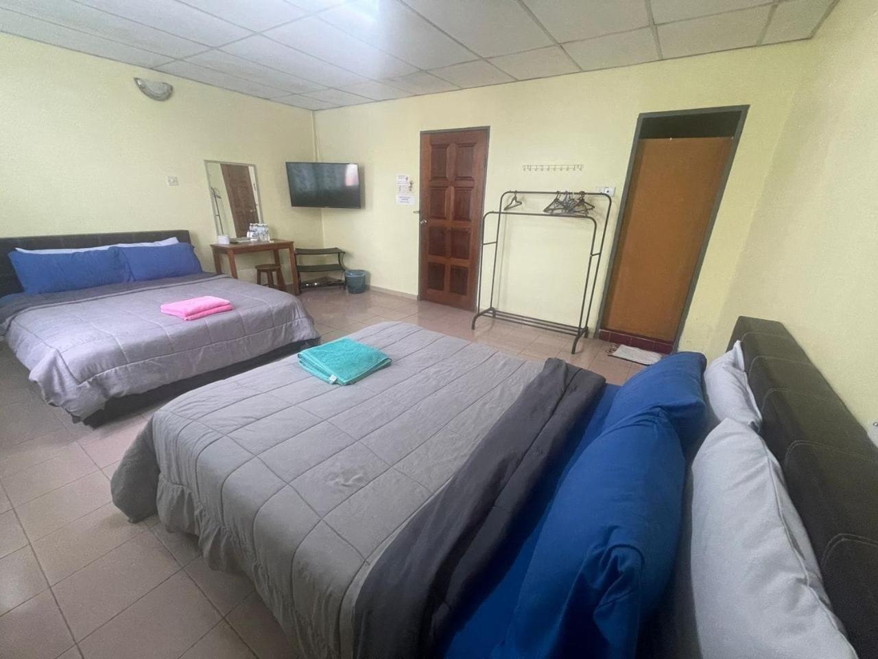 Oyo 90914 Hotel Mei Wah Kampong Selanchor Luaran gambar