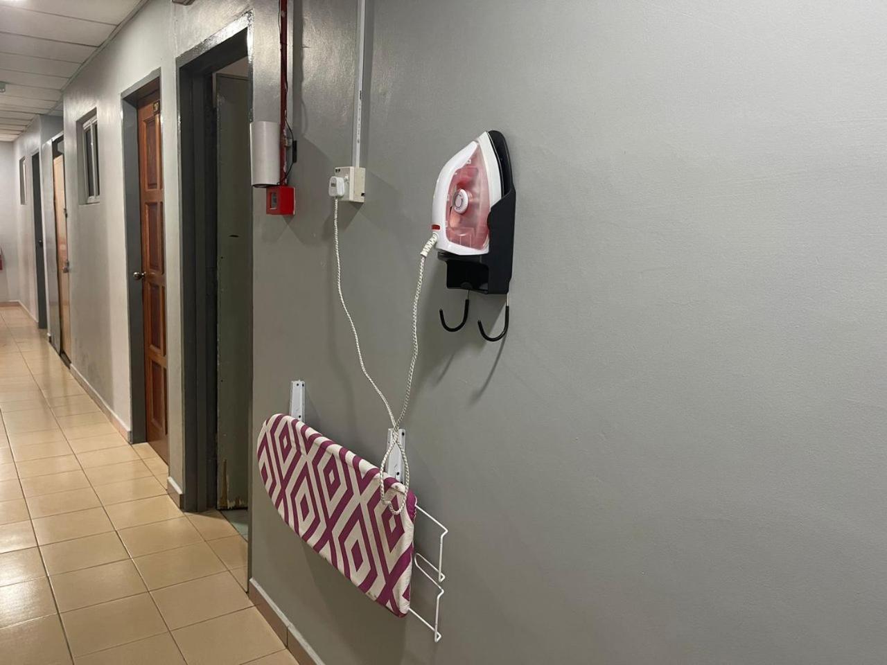 Oyo 90914 Hotel Mei Wah Kampong Selanchor Luaran gambar