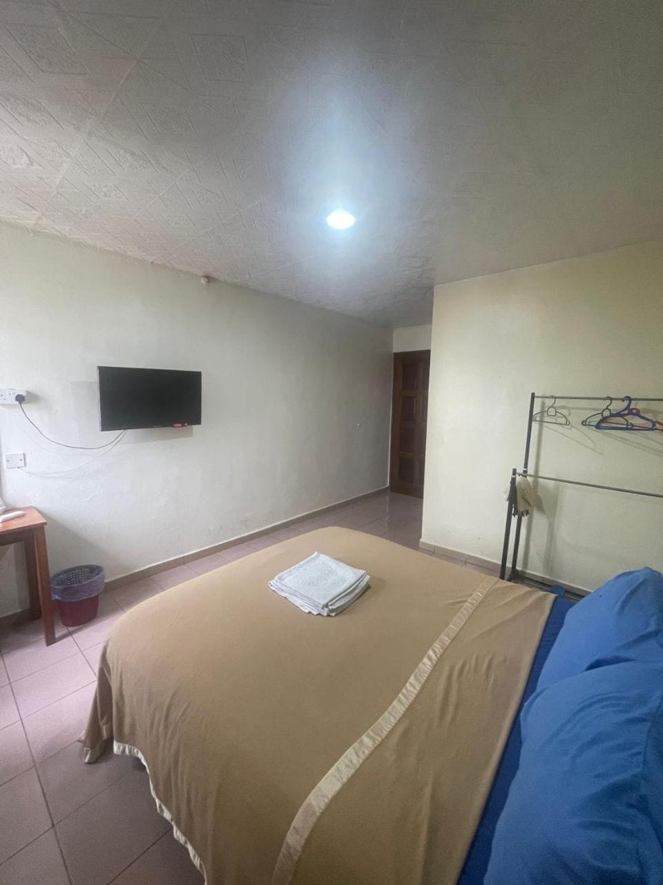 Oyo 90914 Hotel Mei Wah Kampong Selanchor Luaran gambar